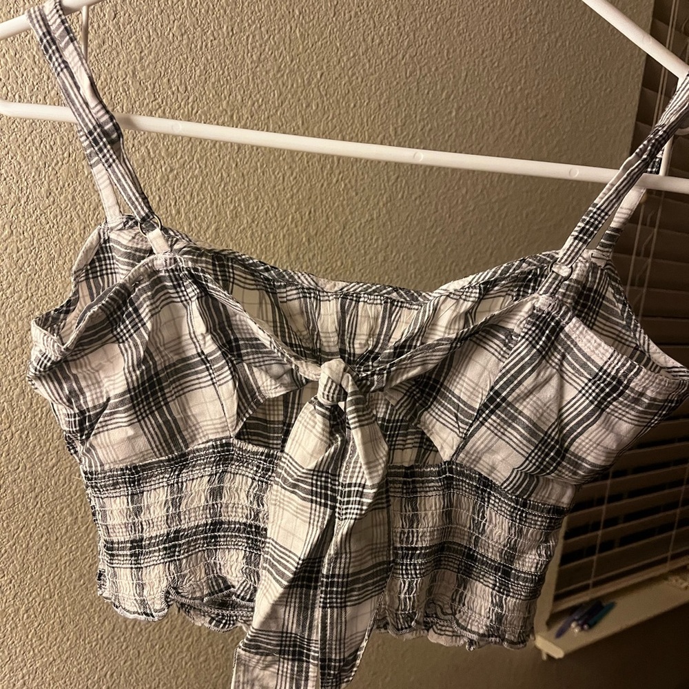 NWOT Hollister tie cropped tank top